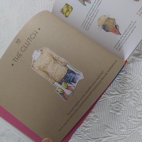 Chronicle Books | 50 Ways To Wear A Scarf | VGC - Picture 4 of 5